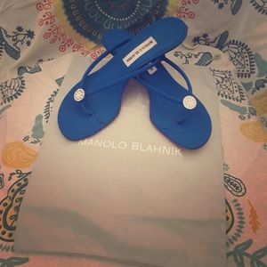 Dressy, thong strap, kitten heal