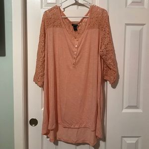 🌸TORRID CORAL LACE QUARTER SLEEVE SHIRT🌸