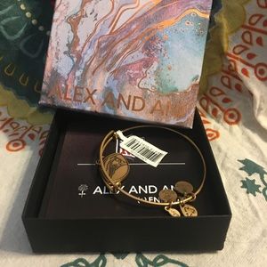Alex and Ani New England Patriots bracelet
