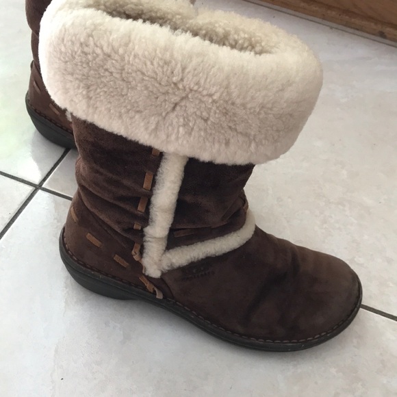 Ugg boots - Picture 2 of 2