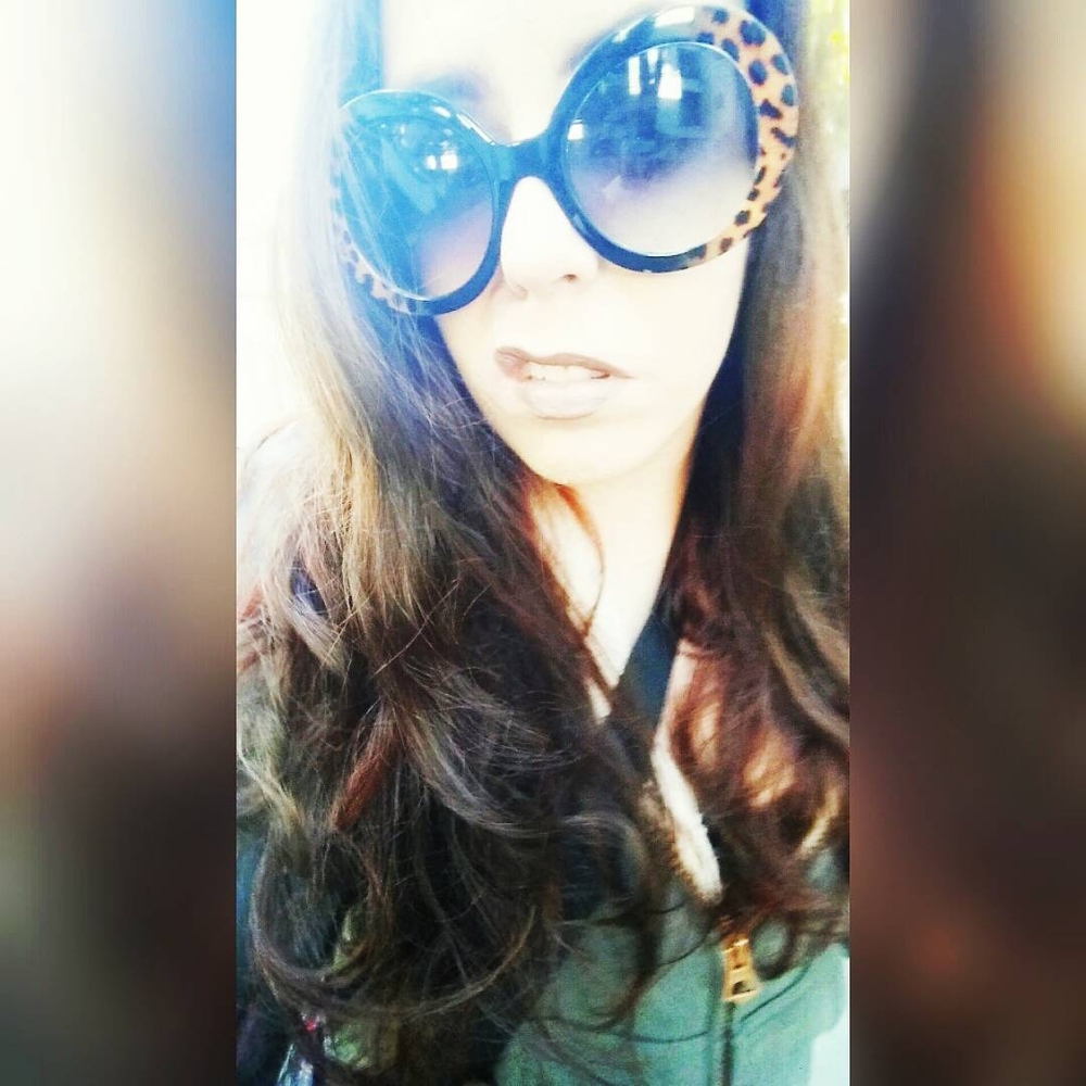 Meet your Posher, Alyson collette