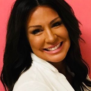 Meet your Posher, Tomi