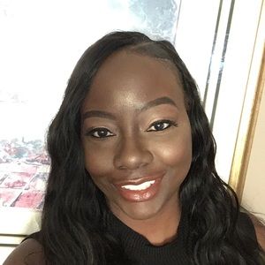 Meet your Posher, Carmille