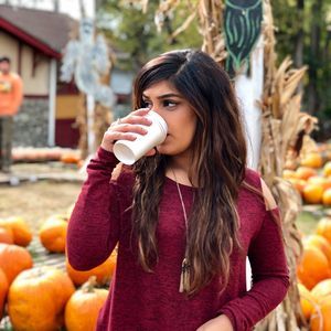 Meet your Posher, Saara