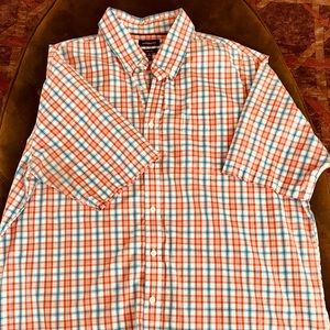 Men’s XLT Croft & Barrow button up shirt.