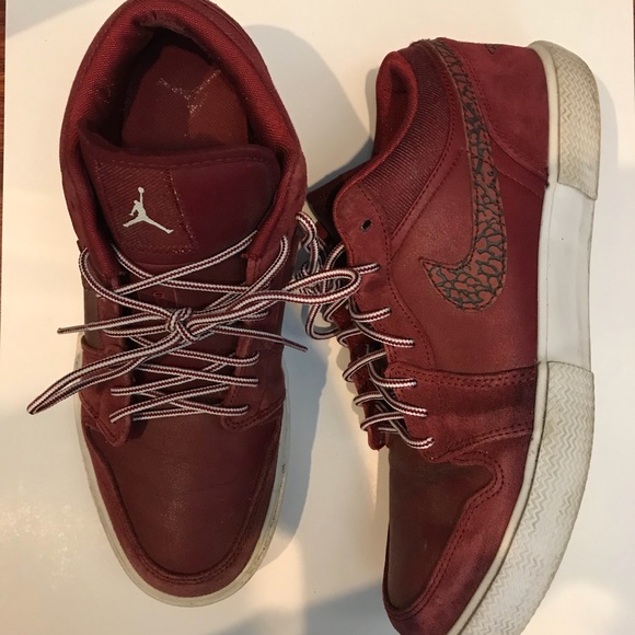 Nike Air Jordan sneakers • men’s 10