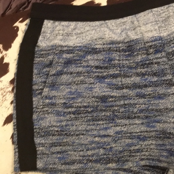 BCBG Teagan Shorts - Picture 3 of 6