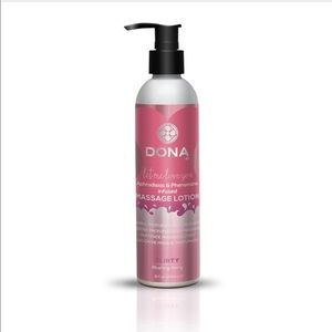 DONA Jo Massage Oil Let me Love You 8oz