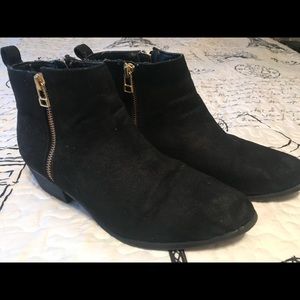 Ladies Candies Boots size 8.5