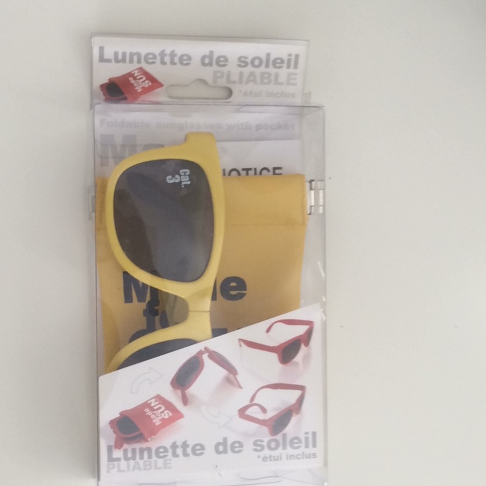 Foldable sunglasses