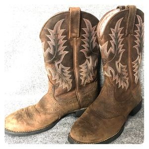 ARIAT Boots!!