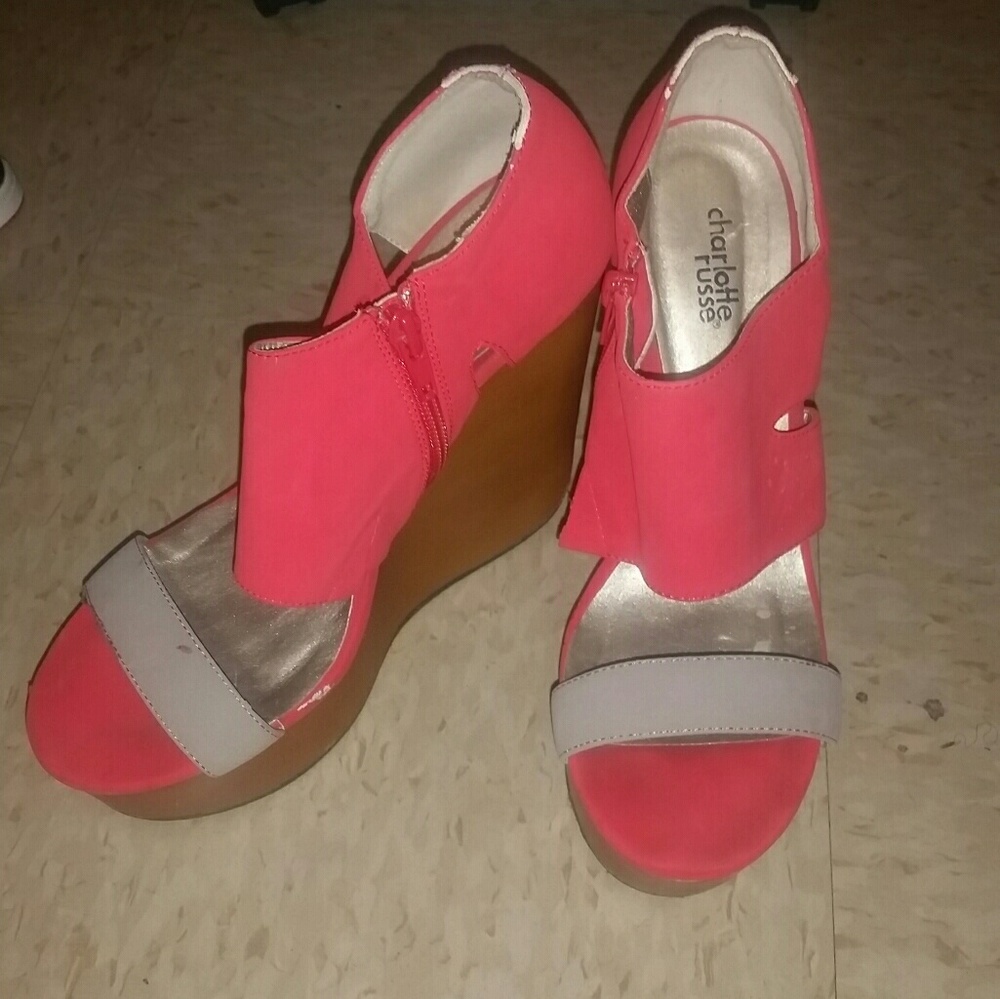 Sexy Peach Wedges