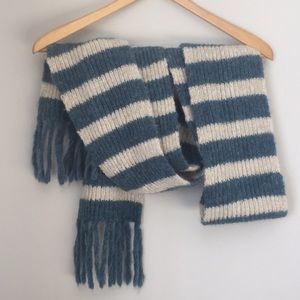 Fossil wool scarf