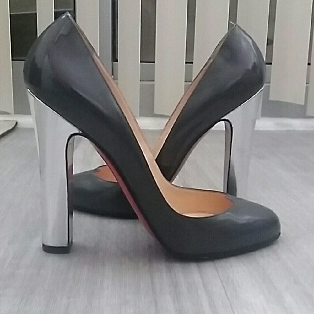 Auth Louboutin red bottoms sz 39.5 - Picture 1 of 5