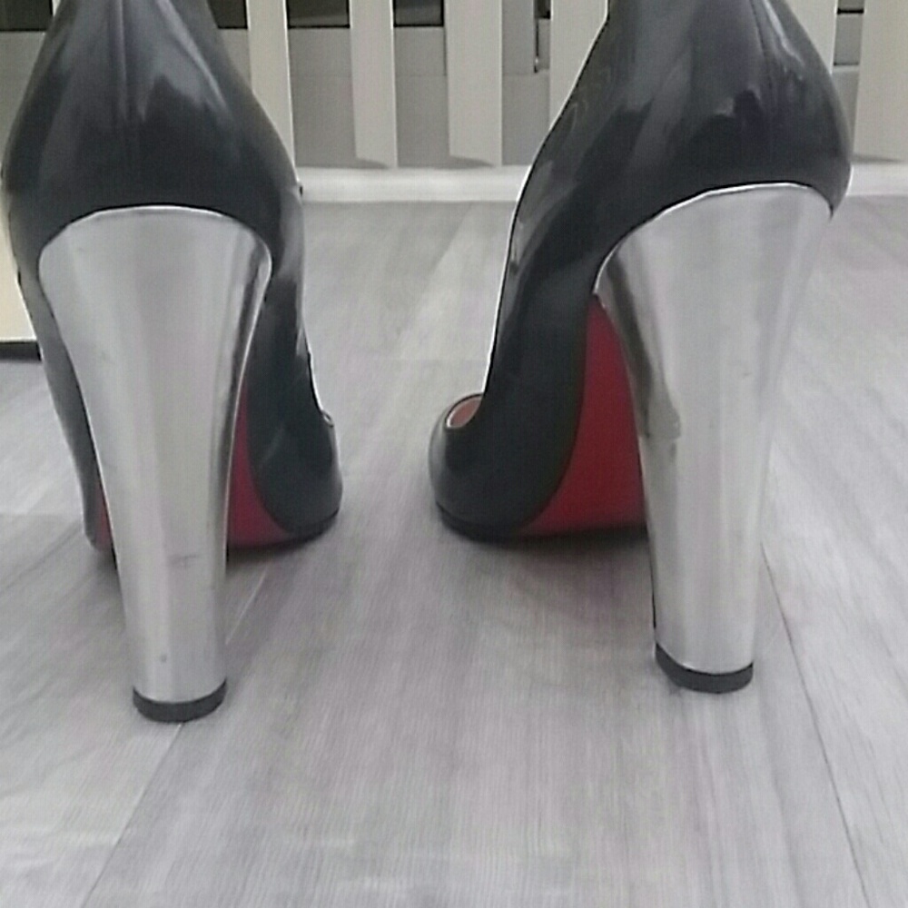 Auth Louboutin red bottoms sz 39.5 - Picture 3 of 5