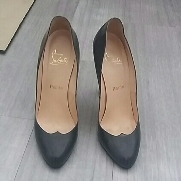 Auth Louboutin red bottoms sz 39.5 - Picture 2 of 5