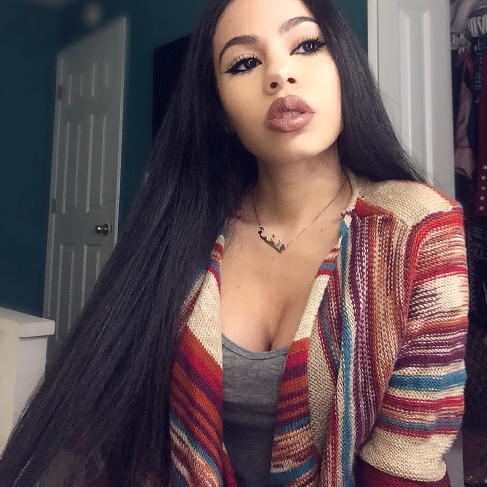 Meet your Posher, Fatima