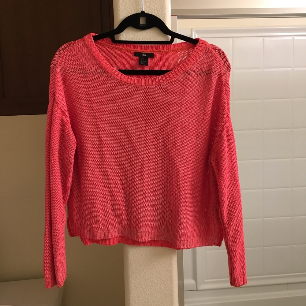 H&M sweater knit size small cropped high low pink