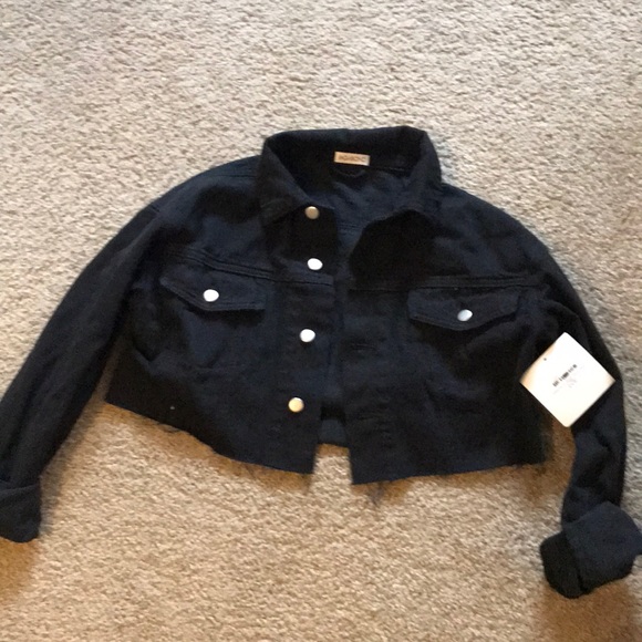 LF Jackets & Blazers - Vandevort black cropped denim jacket NWT