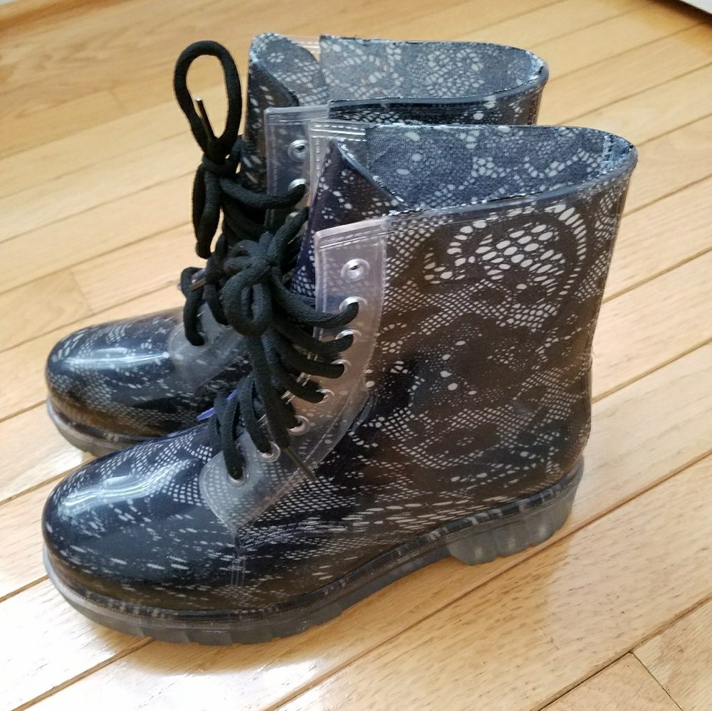 Black Lace Silhouette Jelly Ankle Rain Boots Sz 7