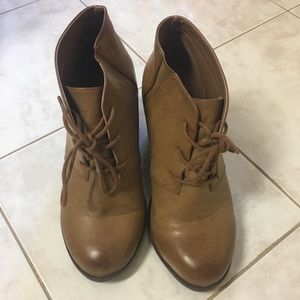 Torrid 10W Lace Up Wedge Ankle Boots Cognac