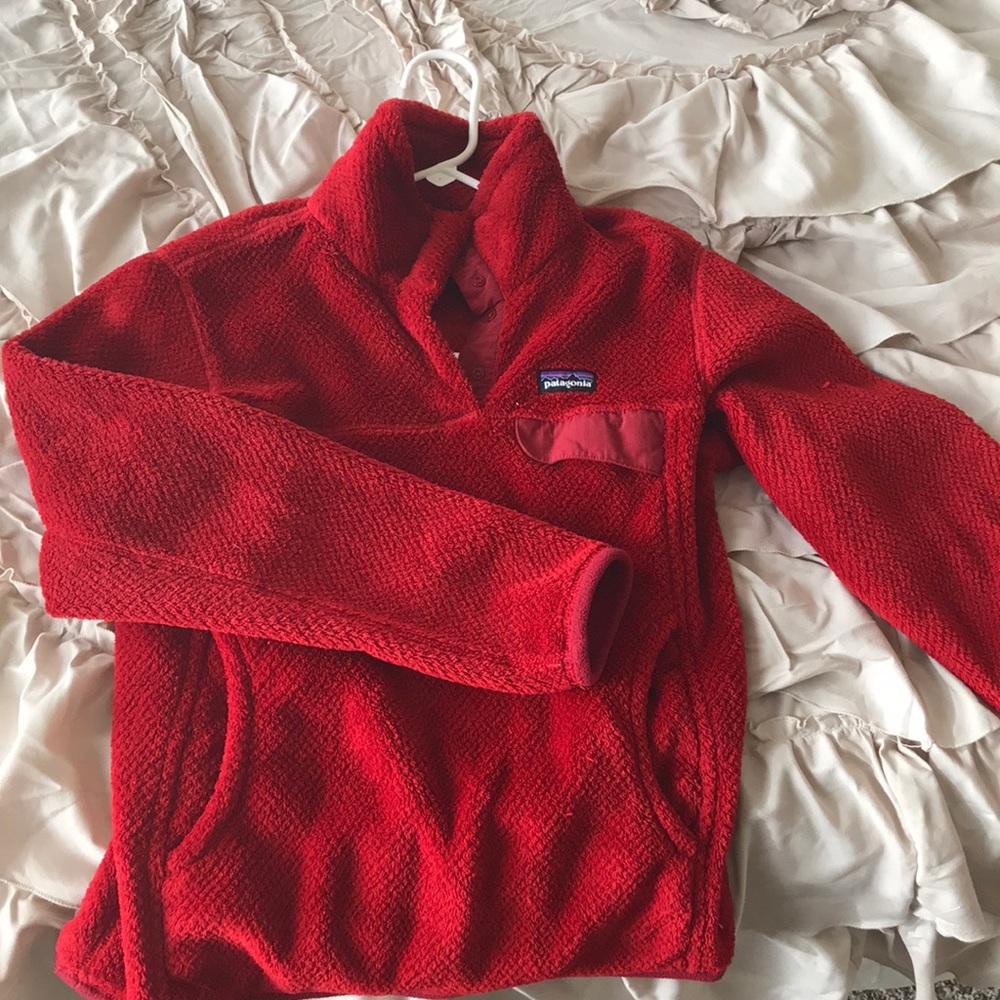Patagonia red pullover
