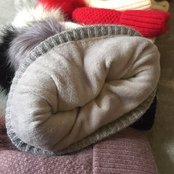High lined Plush hat - Picture 7 of 8