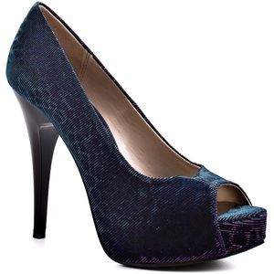 Chinese laundry multi colored pumps! 👠