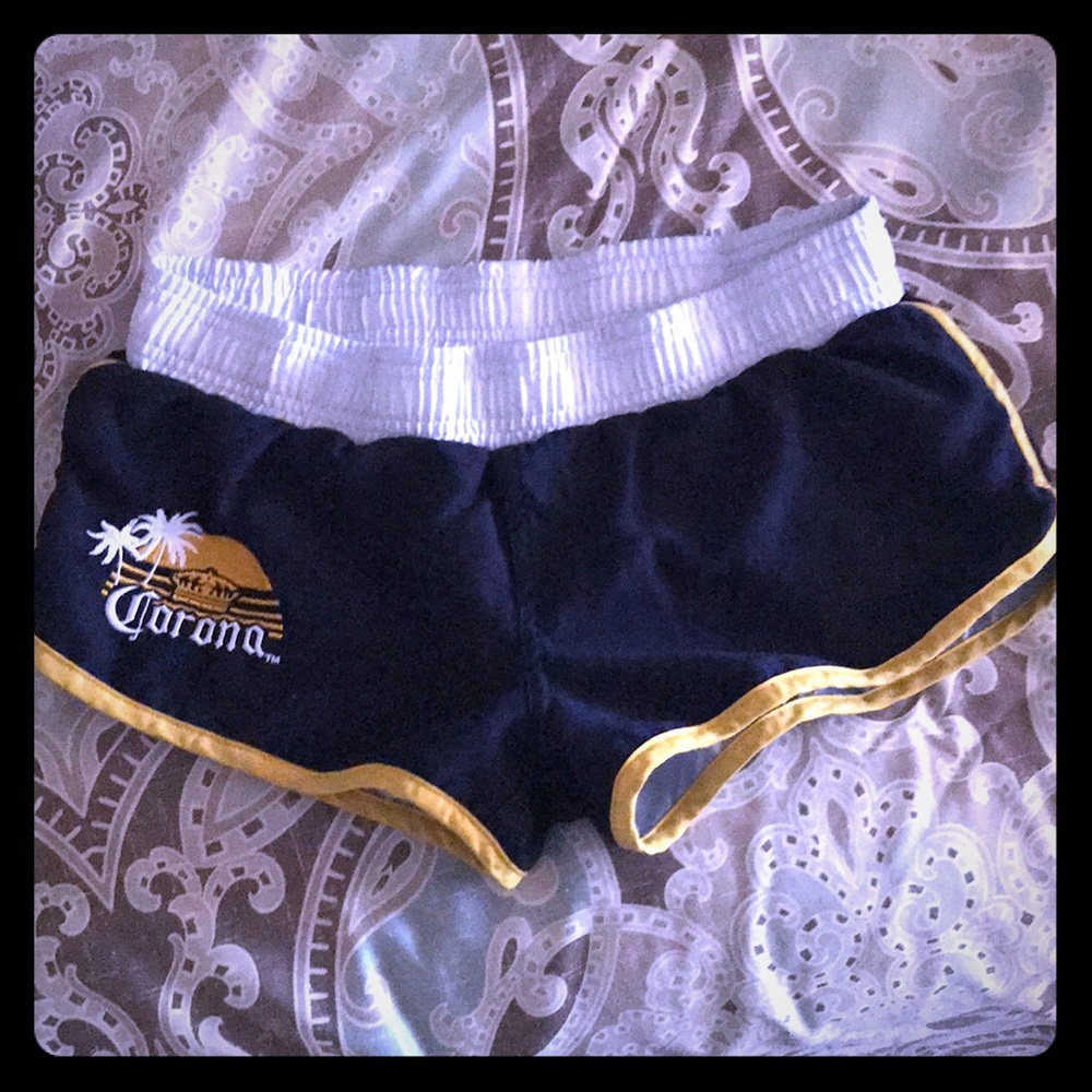 Corona shorts ❤️ size Small