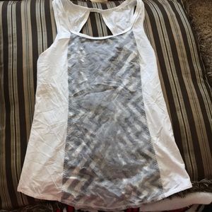 LuLulemon tank EUC 🏋🏻‍♀️
