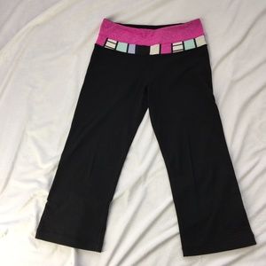 Lululemon Reversible Black Groove Flare Crop 2