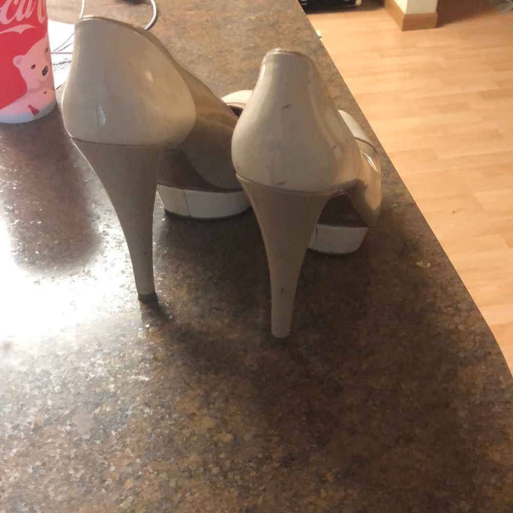 Bcbg pump - Picture 3 of 3