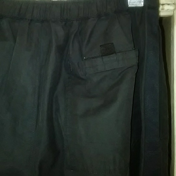 Nike Joggers - Picture 2 of 8