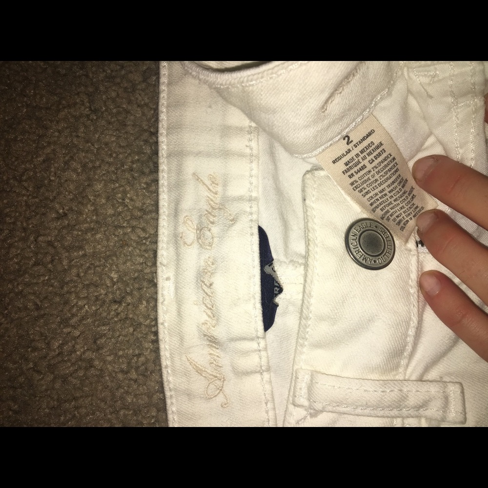 White full length American eagle size 2 skinny