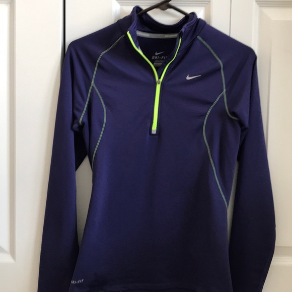 Nike Dri-Fit long sleeve - Picture 1 of 3