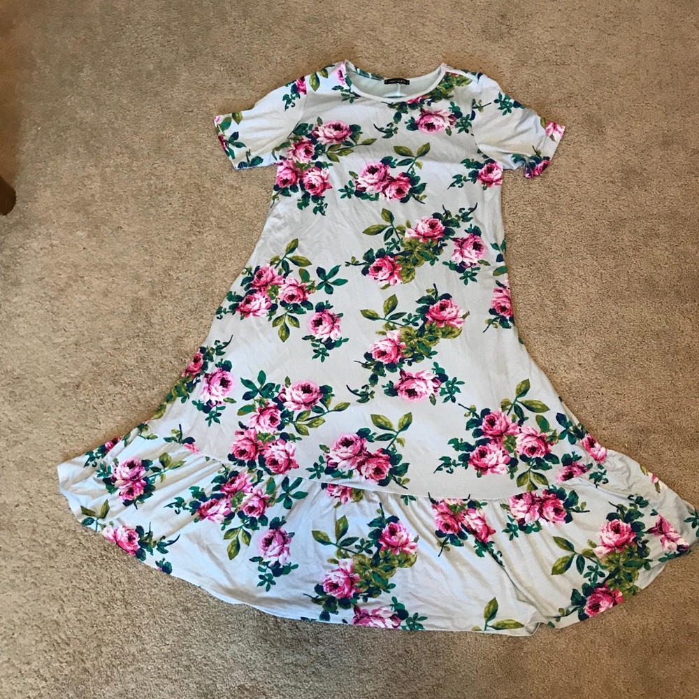Floral dress with pockets size LG EUC