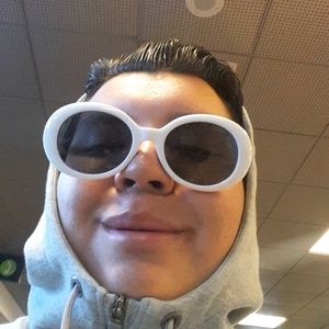 Meet your Posher, Erick