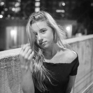 Meet your Posher, Michaela