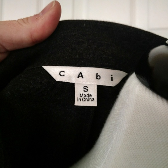 Gorgeous CAbi Cardigan Jacket - Picture 3 of 5