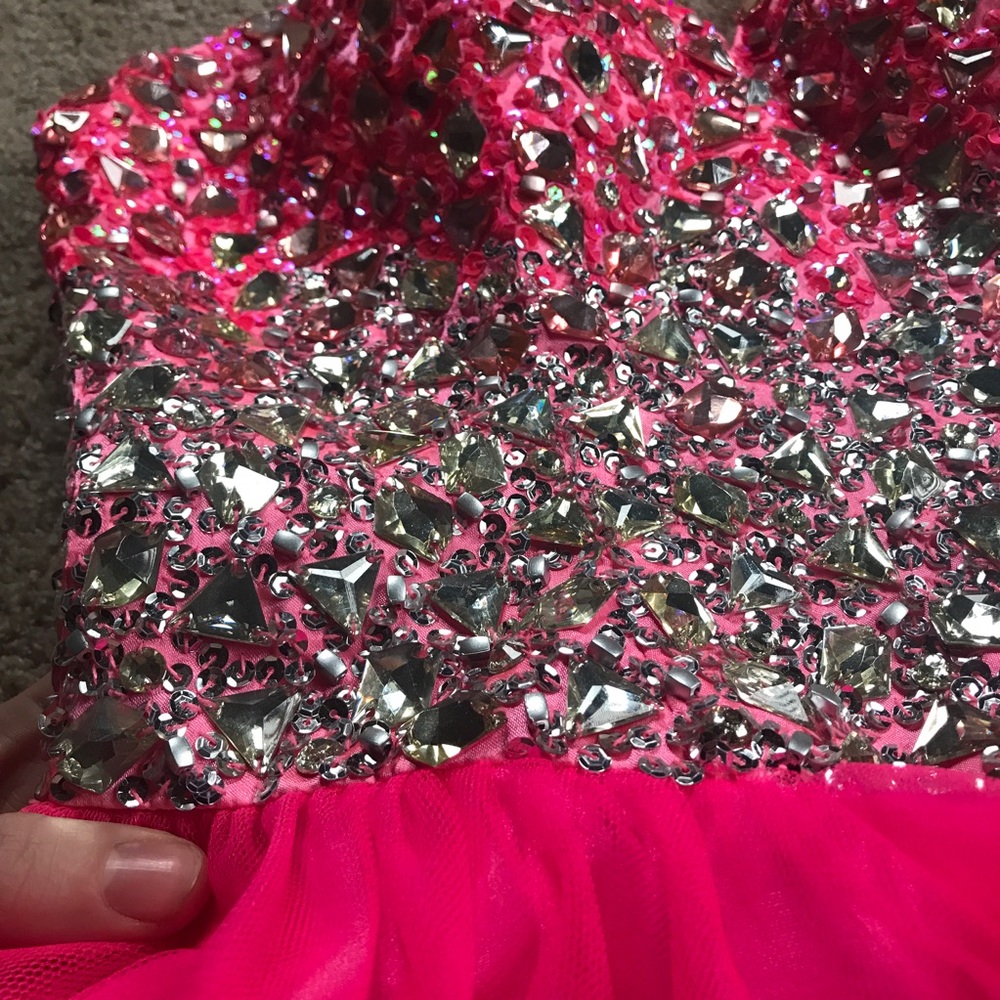 Prom dress - Picture 2 of 4
