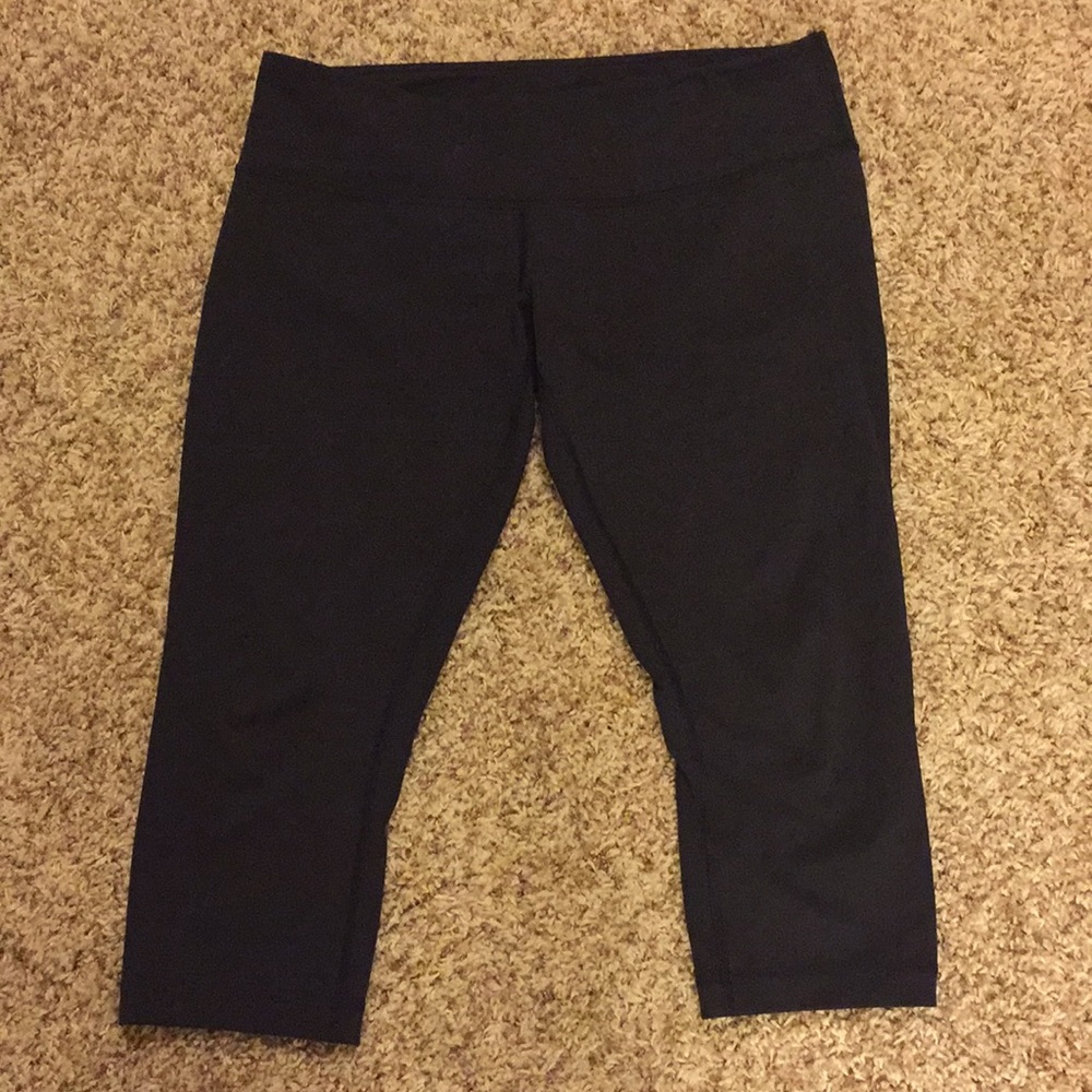 Lululemon workout capris