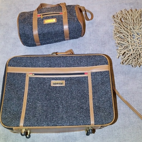 Oscar de la renta luggage set Clearance