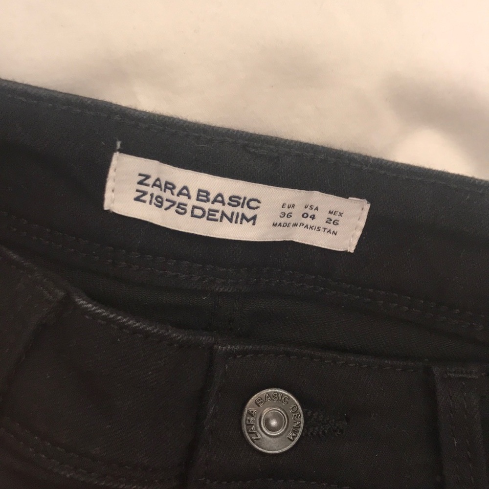 Zara Basic High Rise Jeans - Picture 5 of 5