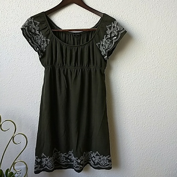 one clothing Dresses & Skirts - One Clothing • Olive Dress