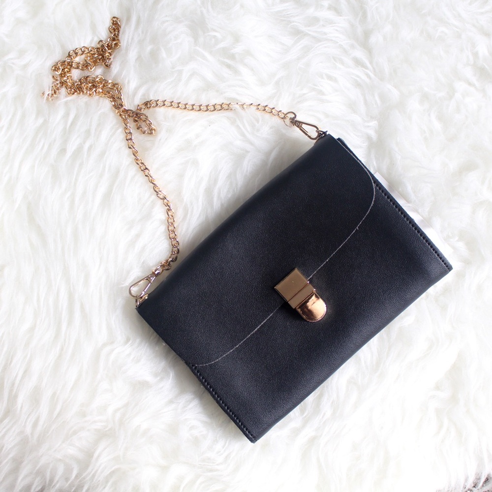 | new | black soul crossbody bag - Picture 2 of 4