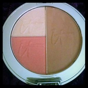 It cosmetics live love laugh face disc