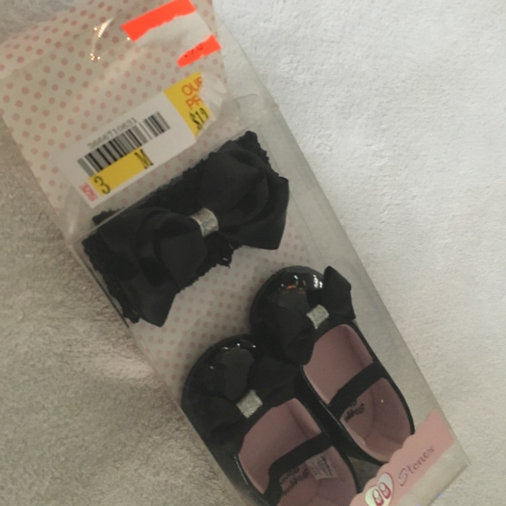 Black dress shoe & matching headband. Brand new!