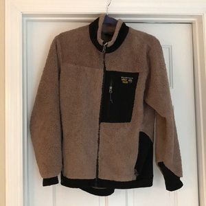 Used mountain hardware jacket size m medium brown
