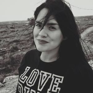 Meet your Posher, Cesia j.