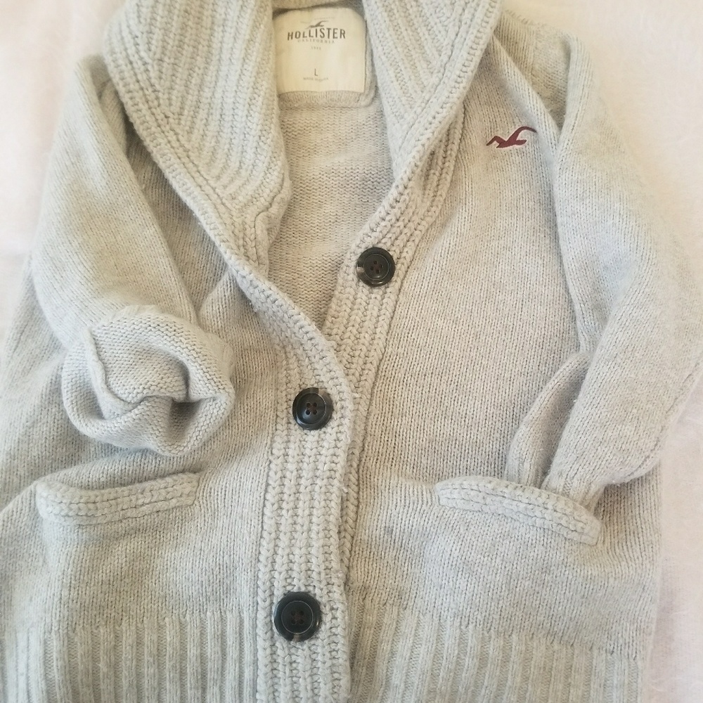 🌸SALE🌸Hollister cardigan sweater with pockets